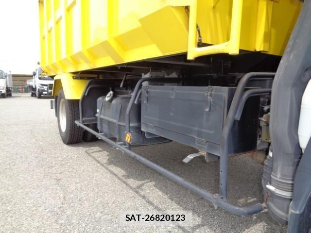 Isuzu ELF TRUCK 2017-03 7500419-16