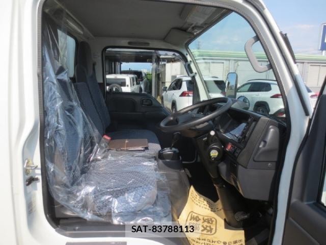 Isuzu ELF TRUCK 2022-04 7500424-13
