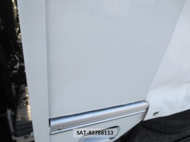 Isuzu ELF TRUCK 2022-04 7500424-17