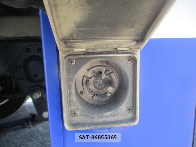 Isuzu ELF TRUCK 2014-07 7562076-10