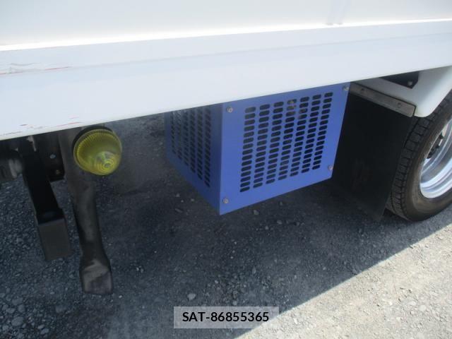 Isuzu ELF TRUCK 2014-07 7562076-15