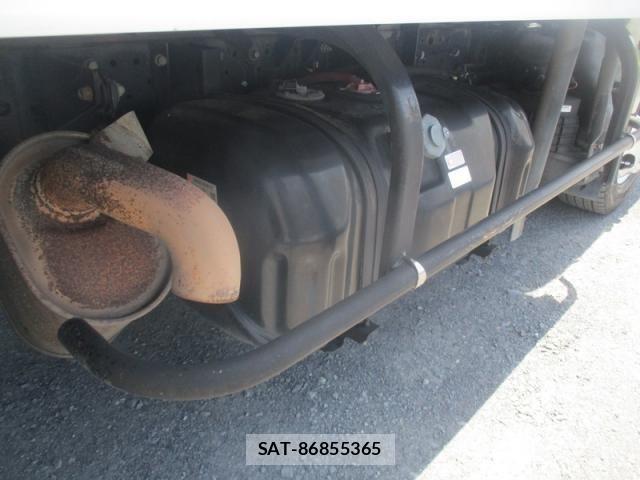 Isuzu ELF TRUCK 2014-07 7562076-16