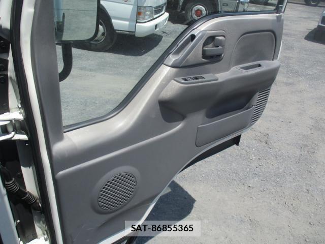 Isuzu ELF TRUCK 2014-07 7562076-27