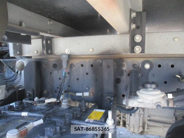 Isuzu ELF TRUCK 2014-07 7562076-7