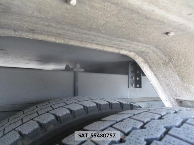 Isuzu ELF TRUCK 2018-04 7562071-11