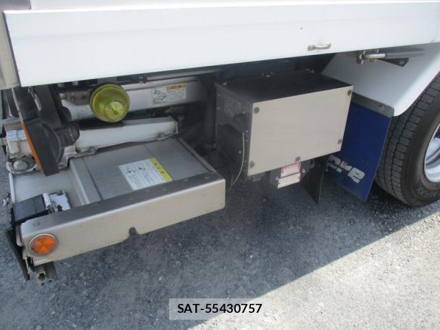Isuzu ELF TRUCK 2018-04 7562071-14