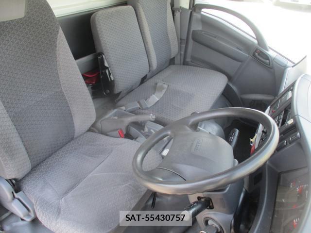 Isuzu ELF TRUCK 2018-04 7562071-26