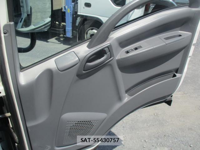 Isuzu ELF TRUCK 2018-04 7562071-27