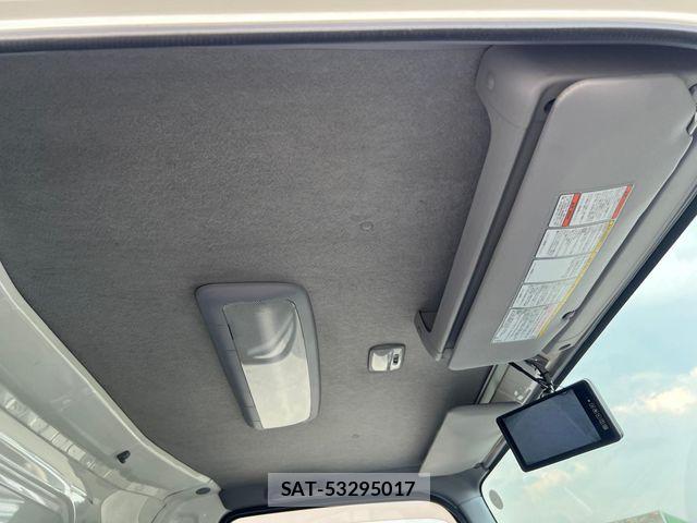 Isuzu ELF TRUCK 2015-03 7616377-11