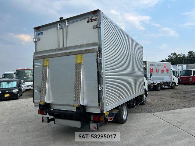 Isuzu ELF TRUCK 2015-03 7616377-2