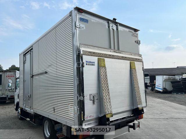 Isuzu ELF TRUCK 2015-03 7616377-3