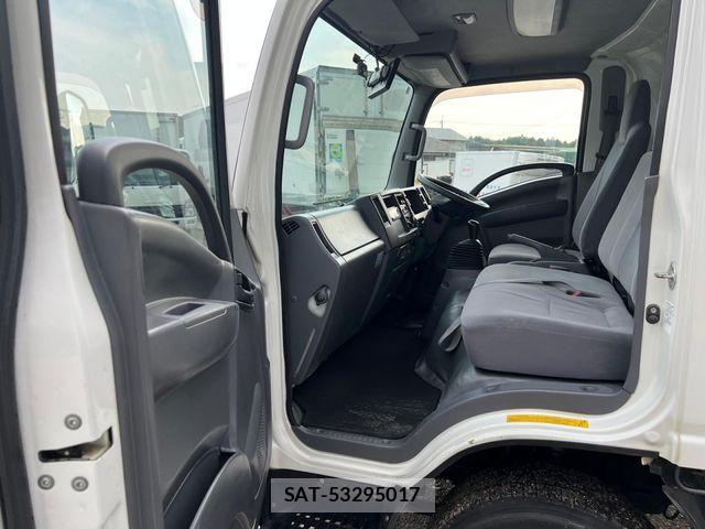 Isuzu ELF TRUCK 2015-03 7616377-7