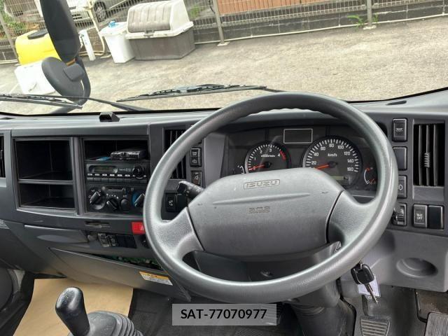 Isuzu ELF TRUCK 2010-05 7616375-15