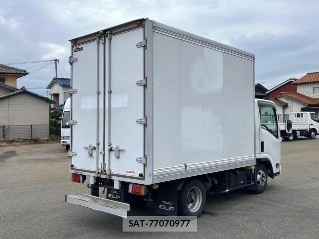 Isuzu ELF TRUCK 2010-05 7616375-2