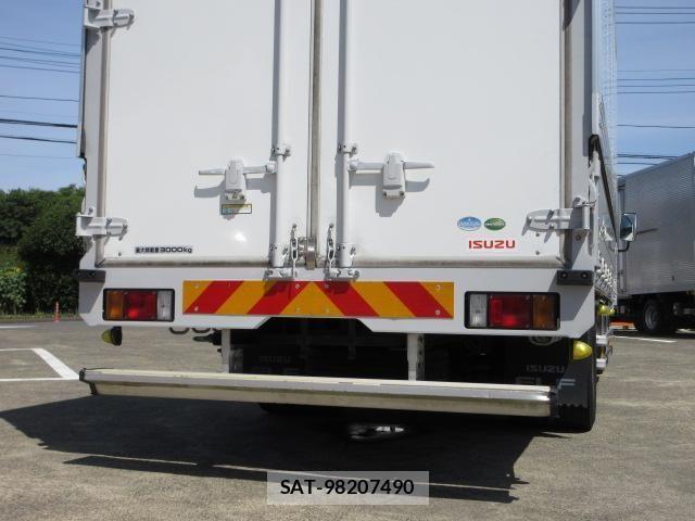 Isuzu ELF TRUCK 2015-06 7616362-21
