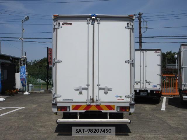 Isuzu ELF TRUCK 2015-06 7616362-5