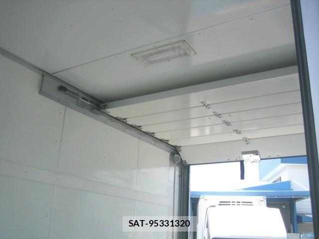 Isuzu ELF TRUCK 2016-07 7616370-12