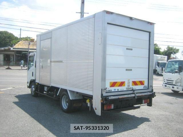 Isuzu ELF TRUCK 2016-07 7616370-3