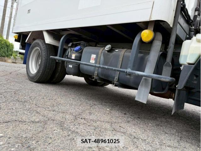 Isuzu ELF TRUCK 2020-09 7616366-9