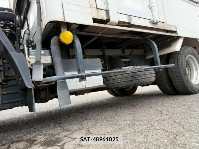 Isuzu ELF TRUCK 2020-09 7616366-10
