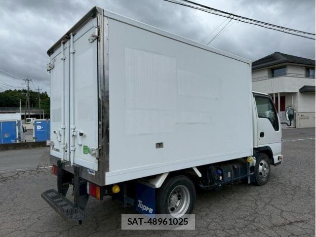 Isuzu ELF TRUCK 2020-09 7616366-2