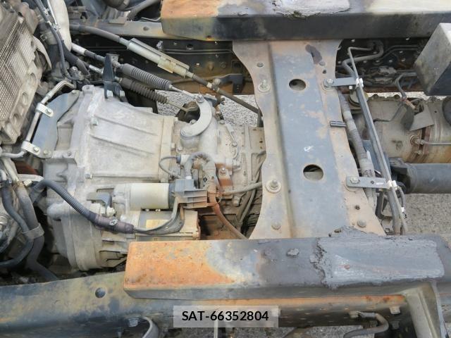 Isuzu ELF TRUCK 2016-02 7616356-13