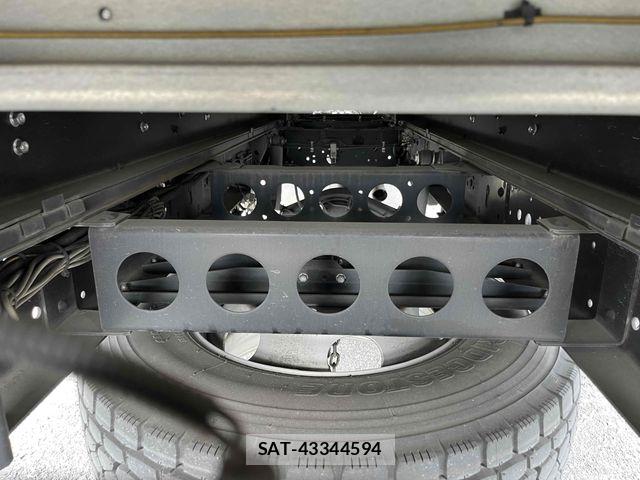 Isuzu ELF TRUCK 2020-05 7616368-13