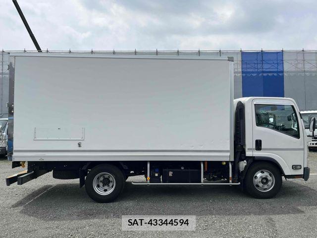 Isuzu ELF TRUCK 2020-05 7616368-2