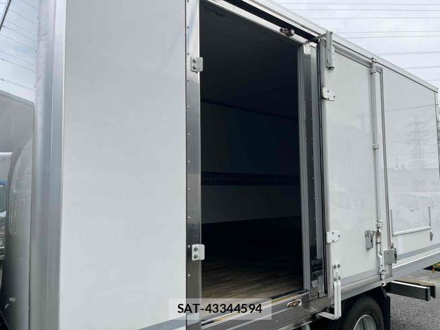 Isuzu ELF TRUCK 2020-05 7616368-6