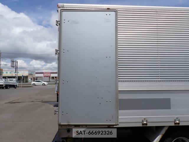 Isuzu ELF TRUCK 2017-01 7616357-10