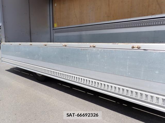 Isuzu ELF TRUCK 2017-01 7616357-12