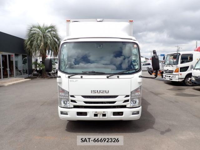 Isuzu ELF TRUCK 2017-01 7616357-1