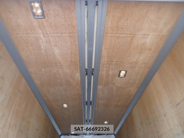 Isuzu ELF TRUCK 2017-01 7616357-25
