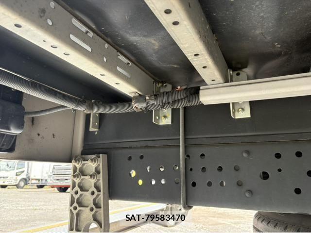Isuzu ELF TRUCK 2019-04 7616353-21