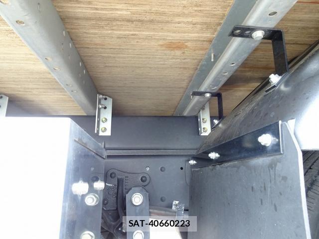 Isuzu ELF TRUCK 2023-08 7616354-14