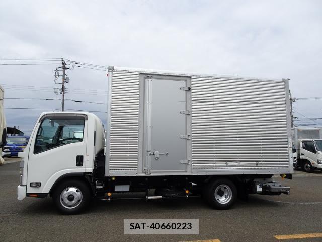 Isuzu ELF TRUCK 2023-08 7616354-2
