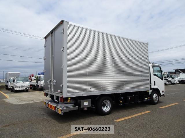 Isuzu ELF TRUCK 2023-08 7616354-4
