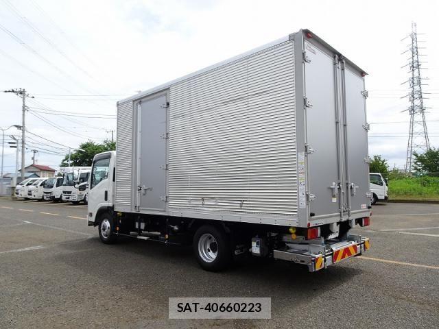 Isuzu ELF TRUCK 2023-08 7616354-5