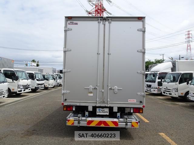 Isuzu ELF TRUCK 2023-08 7616354-6