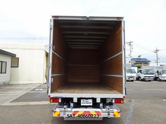 Isuzu ELF TRUCK 2023-08 7616354-7