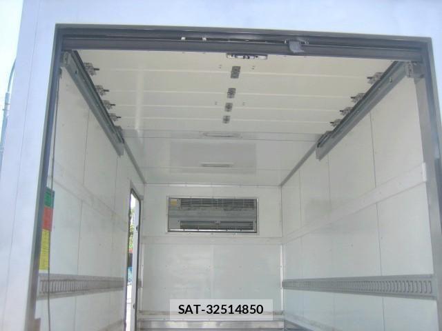 Isuzu ELF TRUCK 2016-08 7616372-9
