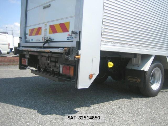 Isuzu ELF TRUCK 2016-08 7616372-18