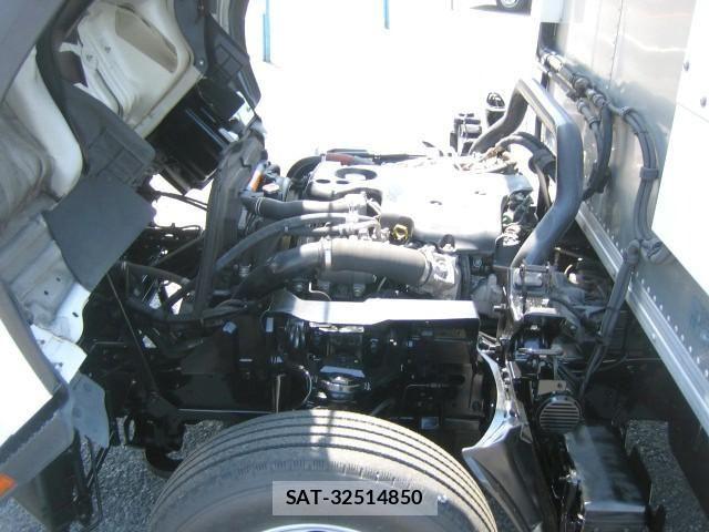 Isuzu ELF TRUCK 2016-08 7616372-24