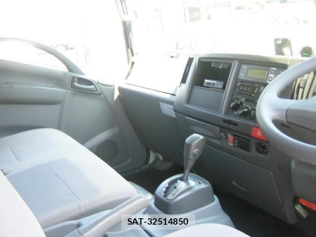 Isuzu ELF TRUCK 2016-08 7616372-27