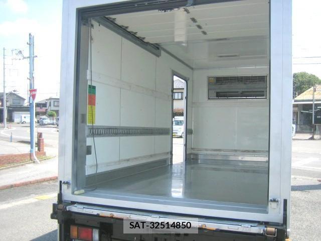 Isuzu ELF TRUCK 2016-08 7616372-5