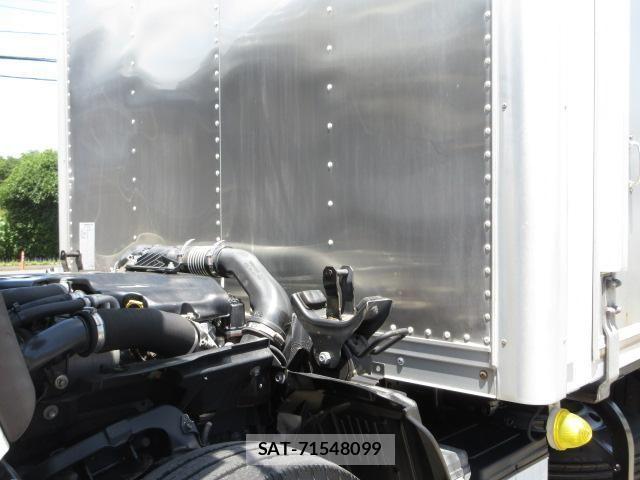 Isuzu ELF TRUCK 2019-02 7616367-13