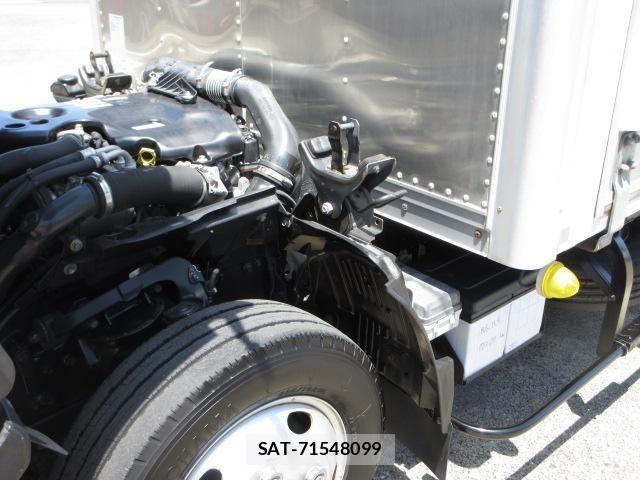 Isuzu ELF TRUCK 2019-02 7616367-15