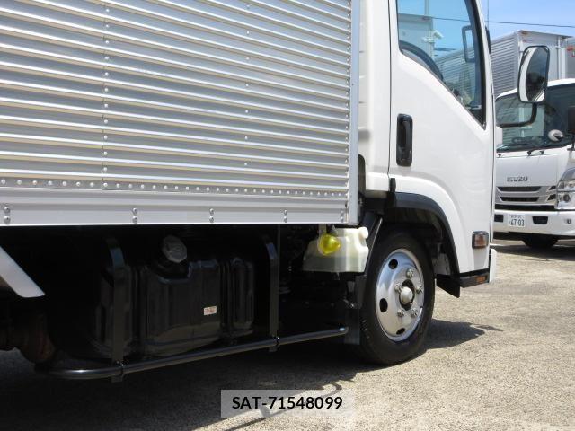Isuzu ELF TRUCK 2019-02 7616367-17