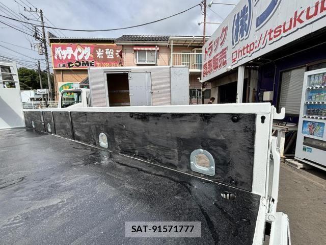 Isuzu ELF TRUCK 2014-03 7722997-11