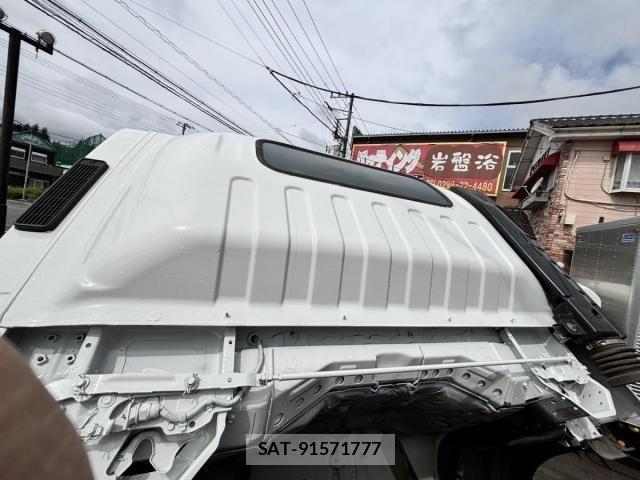 Isuzu ELF TRUCK 2014-03 7722997-25